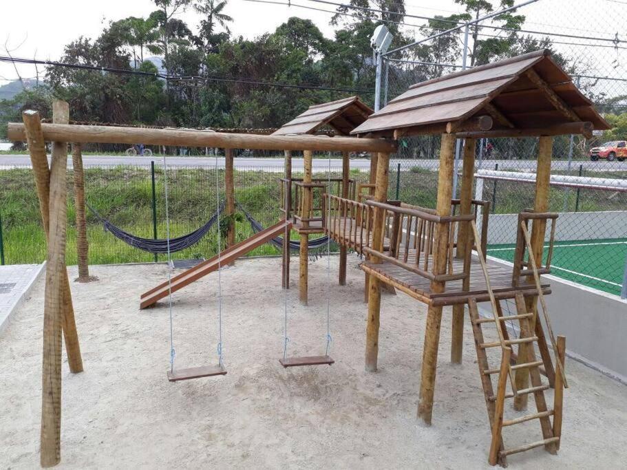 Apto Em Divisa Com A De Itagua E Facil Acesso As Praias Fica Ao Lado Do Atacado Tenda Da Rodovia Rio Santos